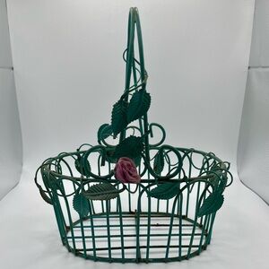 Vintage Green Metal Wire Decorative Basket w/Leaf Rose Details 9.5 x 8.5 x 5.5”